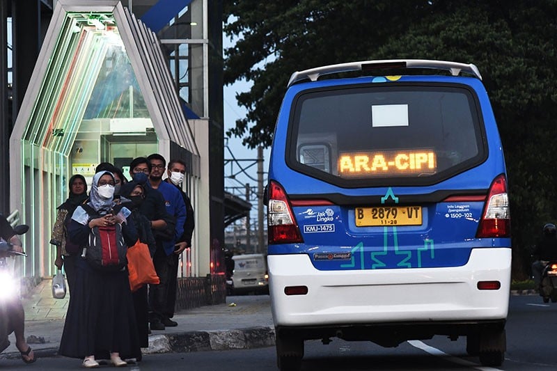 Transjakarta Pecat Sopir JakLingko yang Viral Hina Penumpang