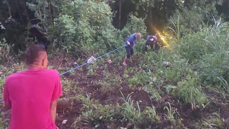 Dramatis, Evakuasi Rombongan Pengajian Gus Iqdam Masuk Jurang 20 Meter di Malang