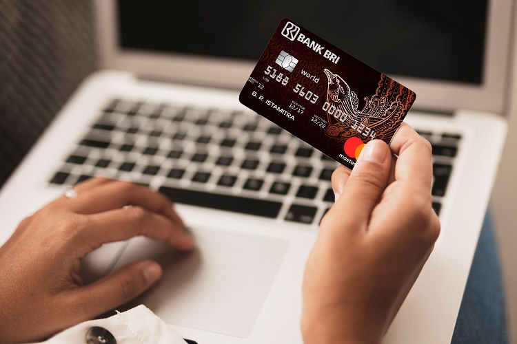 Transaksi di Luar Negeri Jadi Makin Untung dengan Kartu Kredit BRI World Access