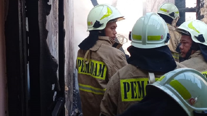 2 Rumah di Pondok Bambu Jaktim Kebakaran, 12 Mobil Damkar Dikerahkan