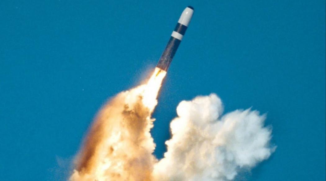 Inggris Luncurkan Rudal Trident II, tapi Gagal dan Malah Nyemplung Dekat Kapal Selam