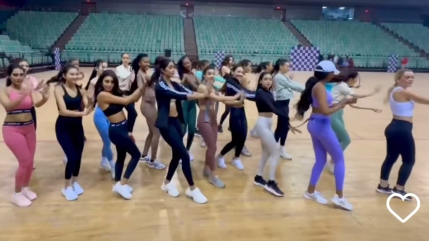 Intip Momen Seru Miss Indonesia Audrey Vanessa Belajar Menari India