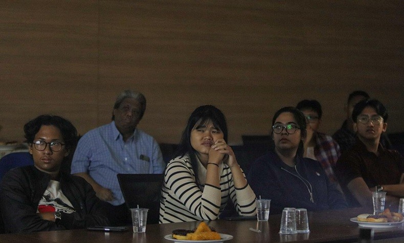 Mahasiswa Antusias Ikuti Komunitas Fotografer vozpublica Flash First Meet Up