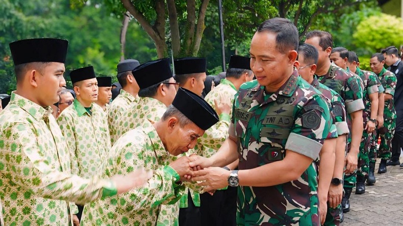 Panglima TNI Lepas 285 Prajurit dan ASN Ibadah Umrah