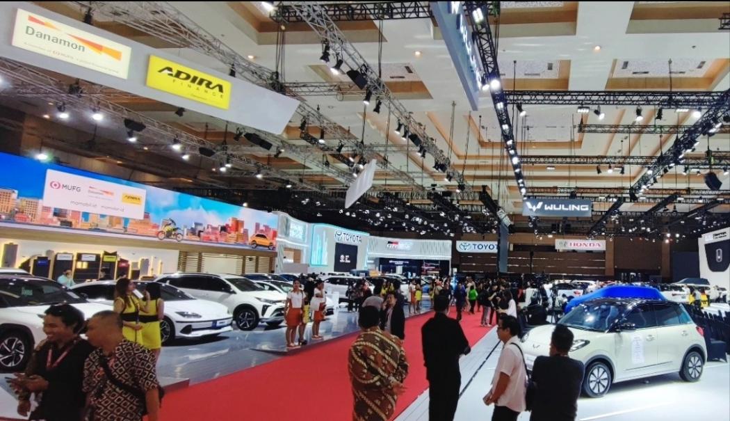 Intip Deretan Mobil dan Motor Terbaik di IIMS 2024