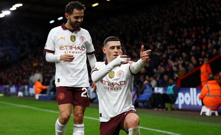 Hasil Lengkap Liga Inggris Semalam: Beda Nasib Duo Manchester, Arsenal Menang Telak