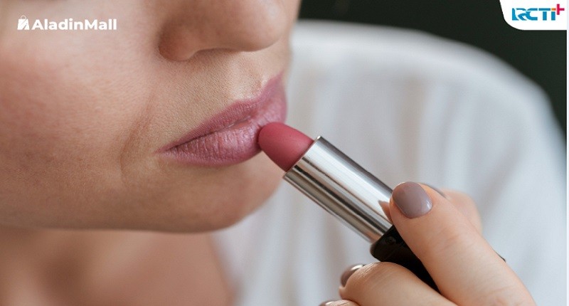 Stunning! Ini Warna Lipstik untuk Bibir Gelap