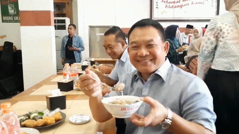 Sosok Mang Uka yang Dijadikan Nama Rumah Makan Bakso Milik Mantan KSAD Dudung