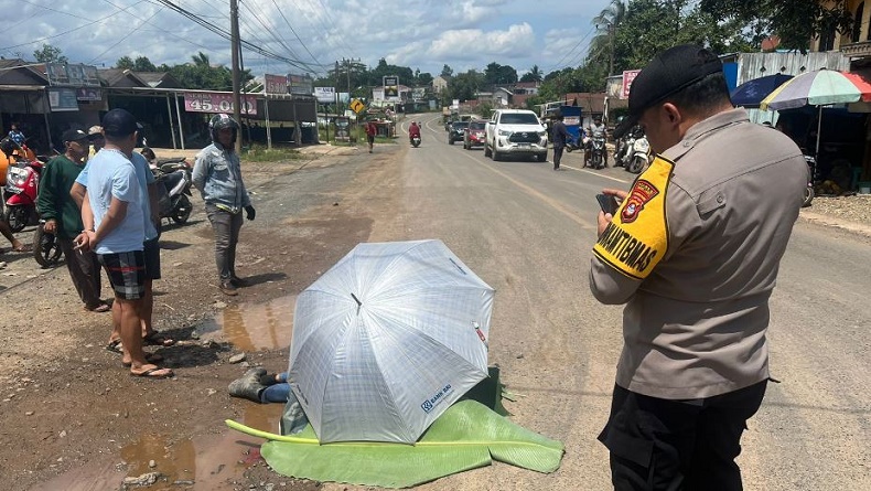 Kecelakaan di Tanah Laut Kalsel, Pengendara CBR Tewas Tabrak Tronton