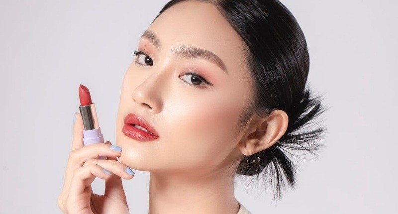 Tren Lipstik 2024: Ekspresi Diri yang Mencerahkan