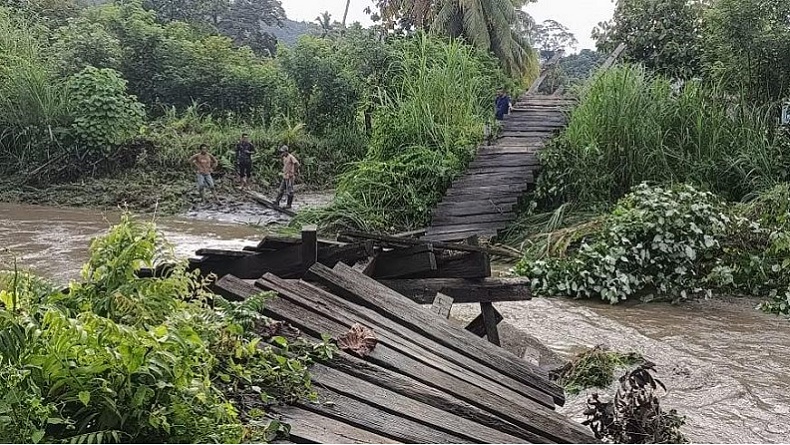 Sungai Meluap di Kolaka Timur, 100 Hektare Sawah Terendam dan 3 Jembatan Rusak