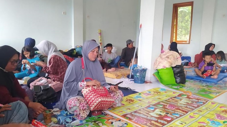 Terdampak Bencana Pergerakan Tanah, Ratusan Warga Bandung Barat Mengungsi