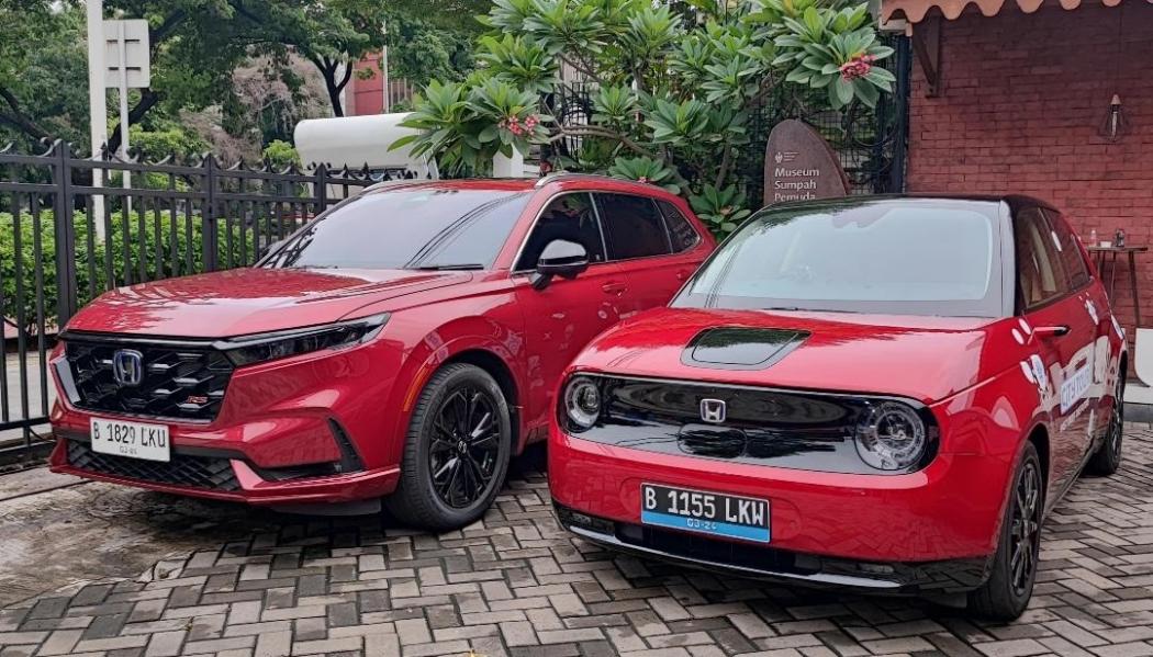 Fokus Hybrid, Honda Ungkap Tantangan Mobil Listrik di Indonesia