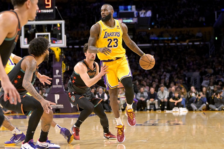 Hasil NBA Hari Ini: Lakers Menang Susah, Warriors Libas Knicks