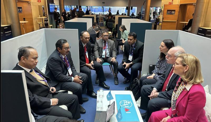 Menkominfo Bahas Percepatan Filing Satelit CAKRA-1 dengan Sekjen ITU