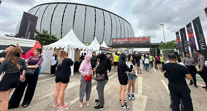 Ed Sheeran Hibur Penonton di Panggung 360 Derajat, Bawakan 25 Lagu Selama 90 - 100 Menit