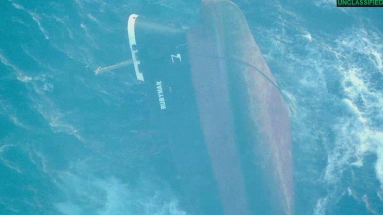 Kelompok Houthi Janji Tenggelamkan Lebih Banyak Kapal Inggris di Laut Merah