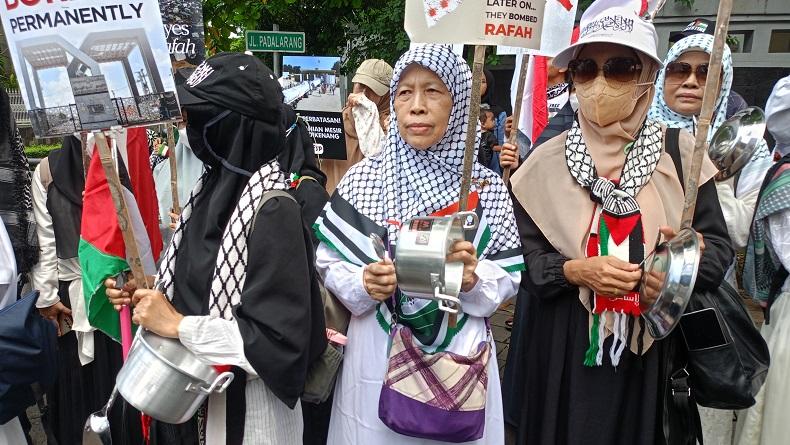 Massa Aksi Bela Palestina Demo di Kedubes Mesir, Suarakan Penderitaan Rakyat Gaza