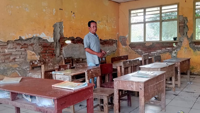 SDN Bantarsari 02 Pebayuran Rusak hingga Rawan Ambruk, Tak Kunjung Diperbaiki Pemkab Bekasi