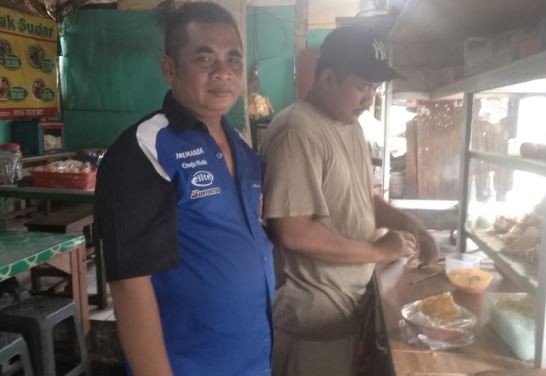 Transaksi Lebih Mudah, Pedagang Bakso Malang Cak Sudar Kini Makin Laris dengan QRIS