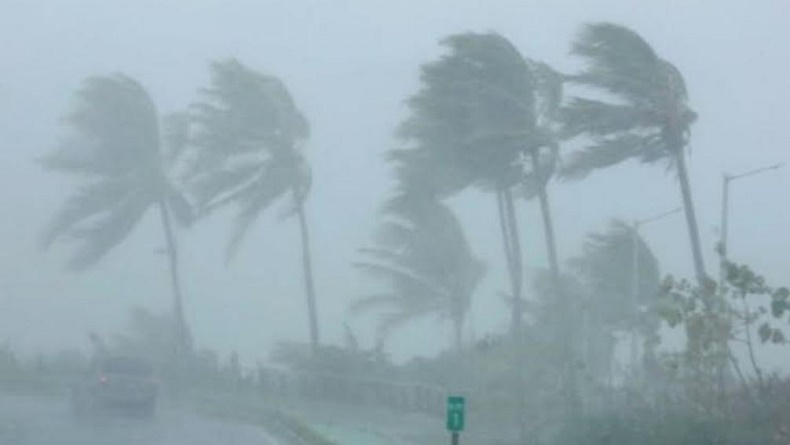 Anomali Cuaca di Malang Raya, Hujan Deras dan Angin Kencang Terjadi di Musim Kemarau