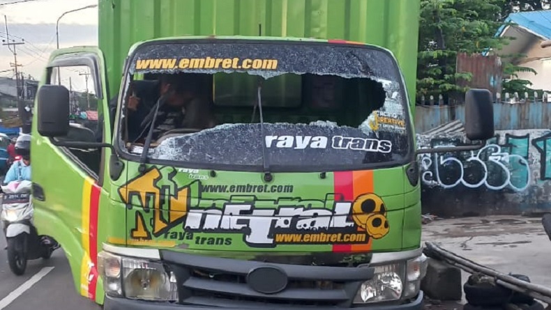 Hindari Mobil Mogok, Lansia Tewas Tertabrak Truk di Jalan Raya Bogor