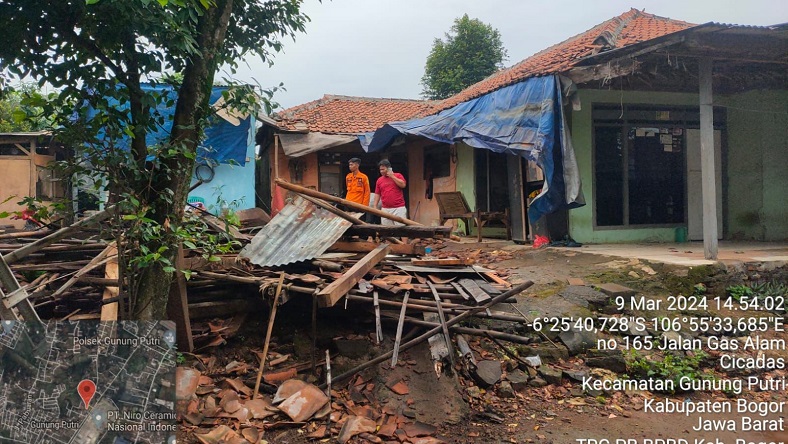 Rumah Ambruk gegara Keropos di Bogor, 2 Orang Luka-luka