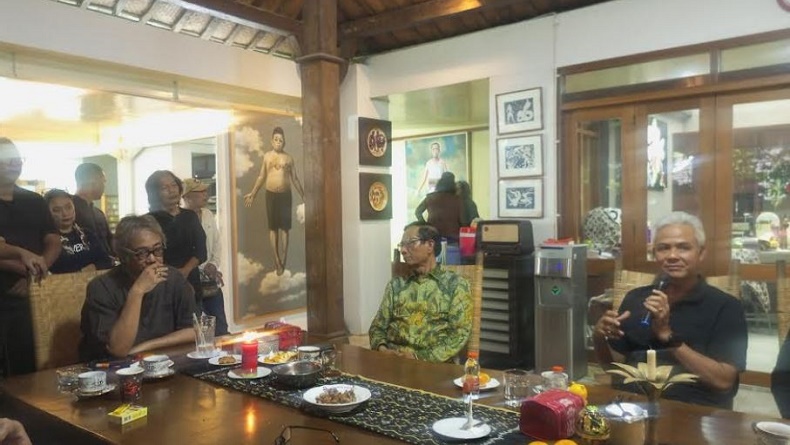 Mahfud dan Ganjar Bertemu Seniman di Rumat Butet: Obrolan Nyerempet Politik 