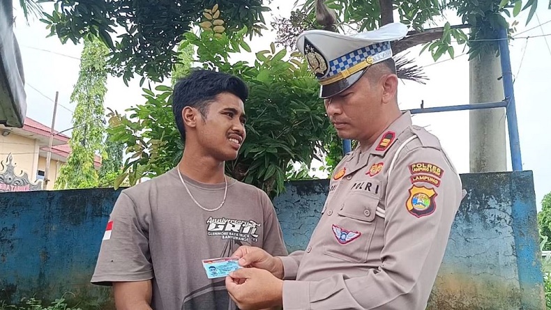 Pakai SIM Palsu, Sopir Truk di Lampung Utara Ditangkap Polisi