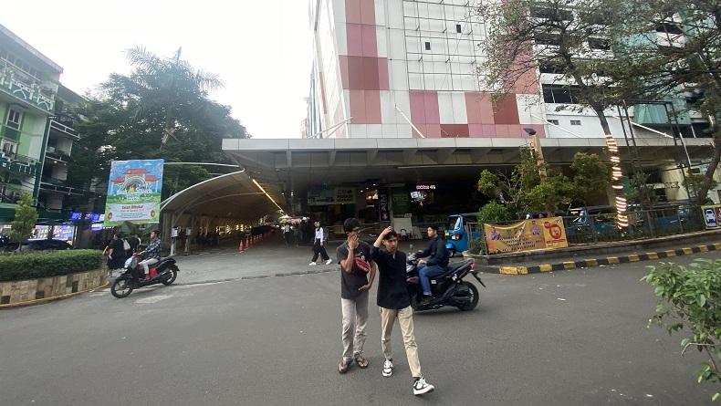 Beda dari Biasanya, Kawasan Blok M Sepi saat Waktu Ngabuburit Hari Pertama Puasa