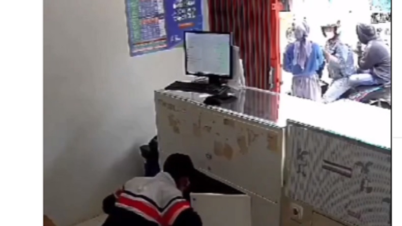 Komplotan Maling Gasak Konter HP di Tangsel, Pakai Modus Pura-pura Lumpuh