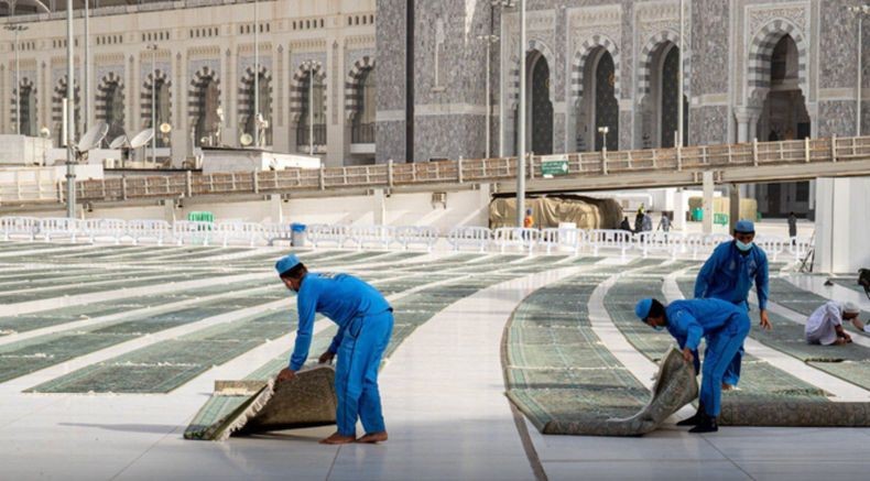Menteri Agama Saudi Instruksikan Salat Idul Fitri Dilaksanakan 15 Menit Setelah Matahari Terbit