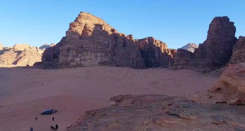 Serunya Menginap 1 Malam ala Planet Mars di Gurun Pasir Wadi Rum Yordania