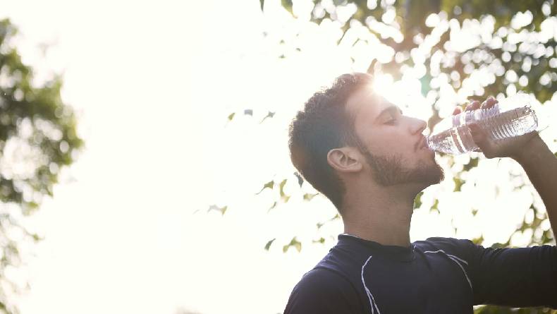 8 Cara Mencegah Haus Saat Puasa, Simak Tips Nyaman Beribadah Berikut Ini!