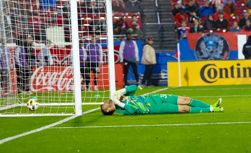 Calon Kiper Timnas Indonesia Maarten Paes Kebobolan 3 Gol bersama FC Dallas di MLS