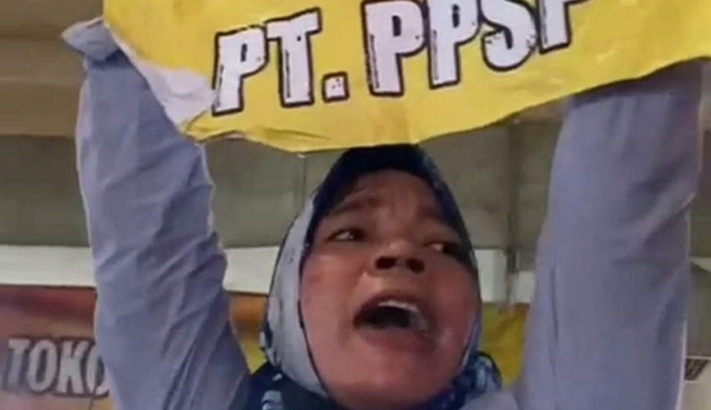 Viral Pria Rebut Spanduk Emak-Emak di Depan Jokowi, Ini Penjelasan Paspampres