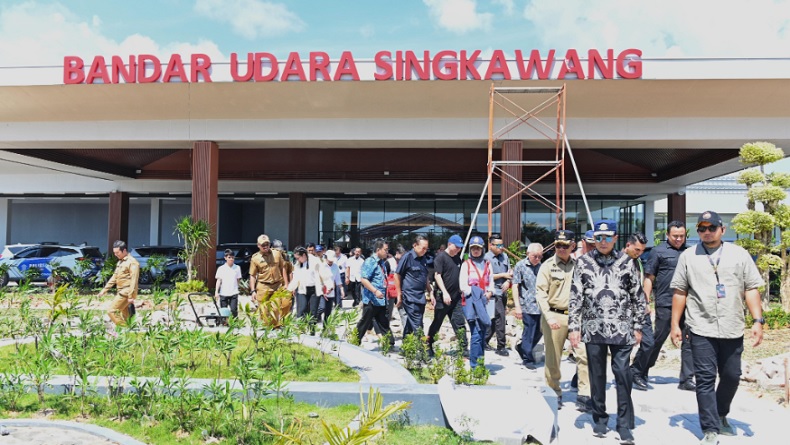 Tinjau Bandara Singkawang, Menhub Pastikan Kesiapan Fasilitas Sebelum Diresmikan Jokowi