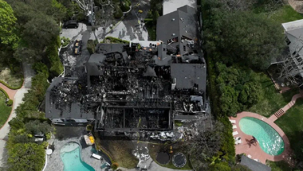 Rumah Mewah Seharga Rp110 Miliar Ludes Terbakar, Model Inggris Tulis Pesan Begini