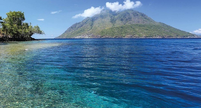 Pantai Cantik Tersembunyi di Ternate, Airnya Jernih Bisa Lihat Penyu Berenang 