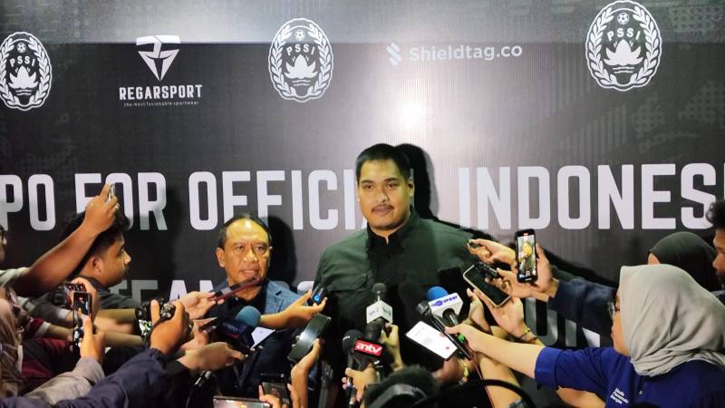 Jersey Anyar Timnas Indonesia Disebut Mirip Singapura, Menpora Pasang Badan