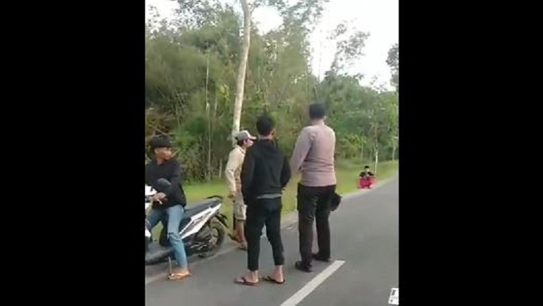Viral Video Remaja di Bangkalan Tantang Polisi Duel, Nyaris Buka Baju Baku Hantam