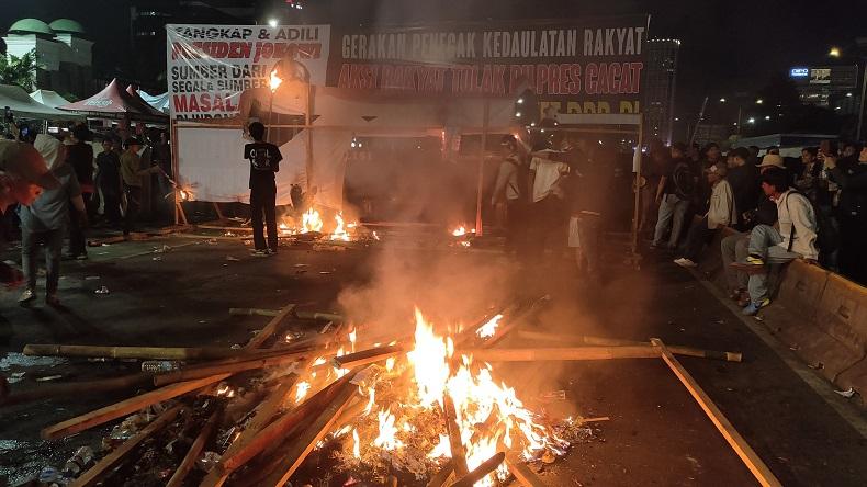 16 Orang Ditangkap saat Demo di DPR dan KPU, Polisi: Ada Perusakan Fasilitas Umum