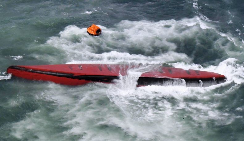 Kapal Tanker Korsel Bawa Kru WNI Terbalik, Korban Bertambah jadi 9 Orang