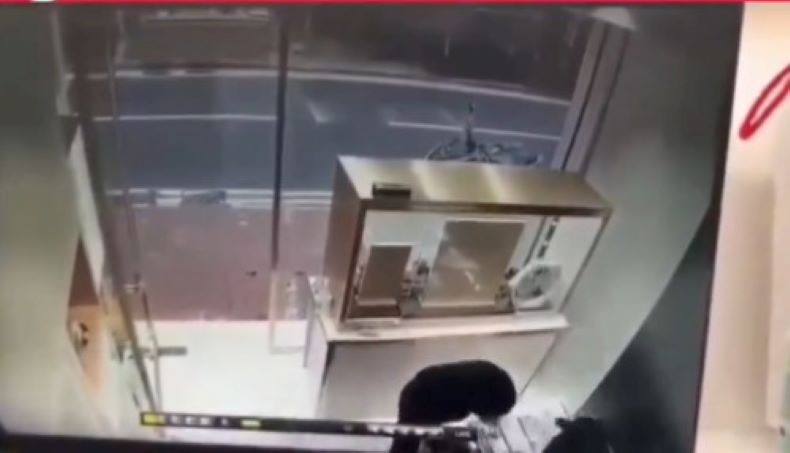 Heboh 6 WNI Diduga Rampok Toko Arloji Mewah di Hong Kong Pakai Senjata Tajam