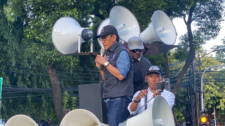 Demo di KPU, Refly Harun: Jokowi Sumber Segala Masalah, Demokrasi Hampir Hancur