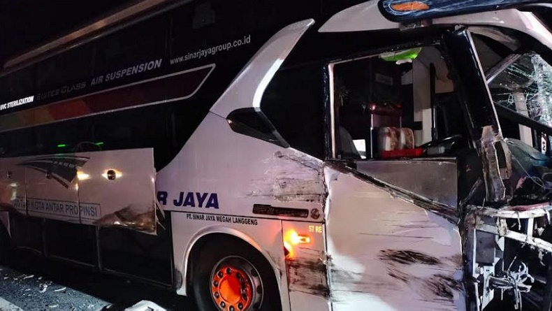 Kronologi 2 Penumpang Bus Mogok Tewas Tertabrak Truk di Tol Pejagan Brebes