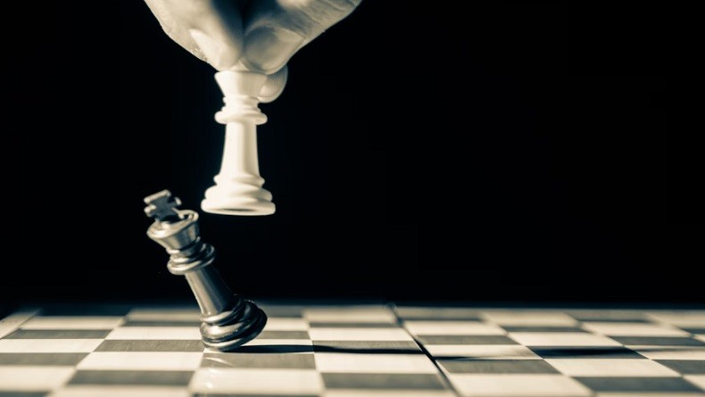 Tanam Chip ke Otak, Pasien Lumpuh Bisa Kembali Bermain Catur