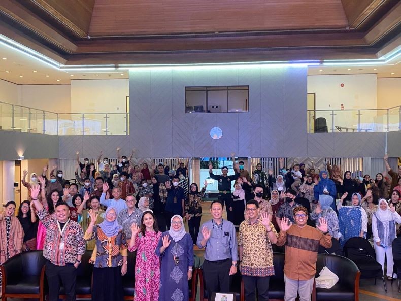 Perhatikan Anak Pejuang Kanker, MNC Peduli Salurkam 20.000 Masker Medis