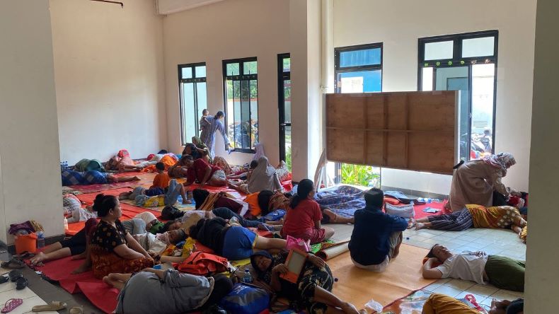 Banjir di Semper Barat Surut, Pengungsi Mulai Kembali ke Rumah