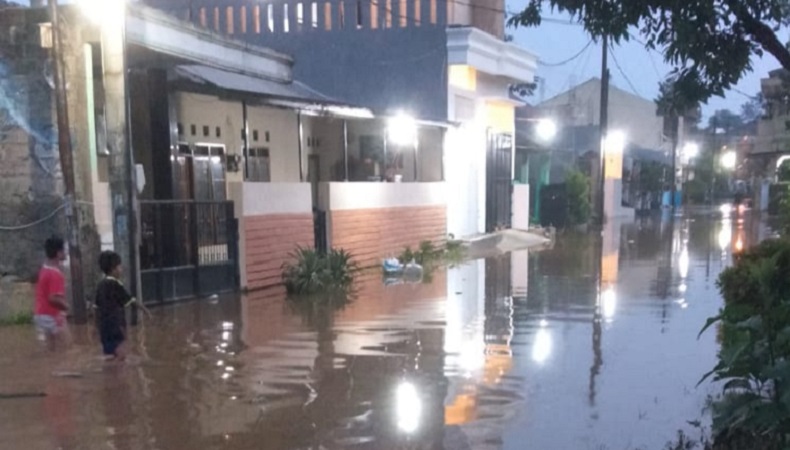 879 Bangunan Terdampak Banjir dan Longsor di Kabupaten Bogor, 150 Jiwa Mengungsi